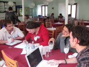 Společná práce účastníků na vybraném projektu
